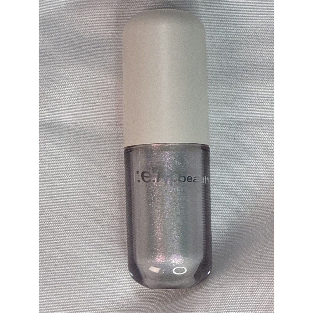 R.E.M. BEAUTY Liquid Eyeshadow Shade Labcoat